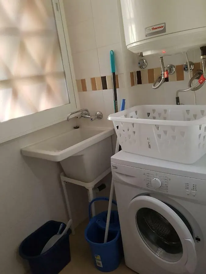 Sunny, Quiet And Spacious Apartment Nearby The Sea Málaga Spanien