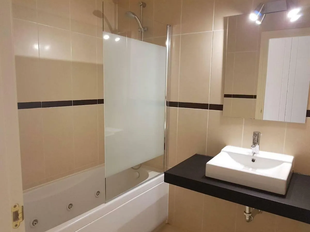 Sunny, Quiet And Spacious Apartment Nearby The Sea Málaga 0*,  Spanien