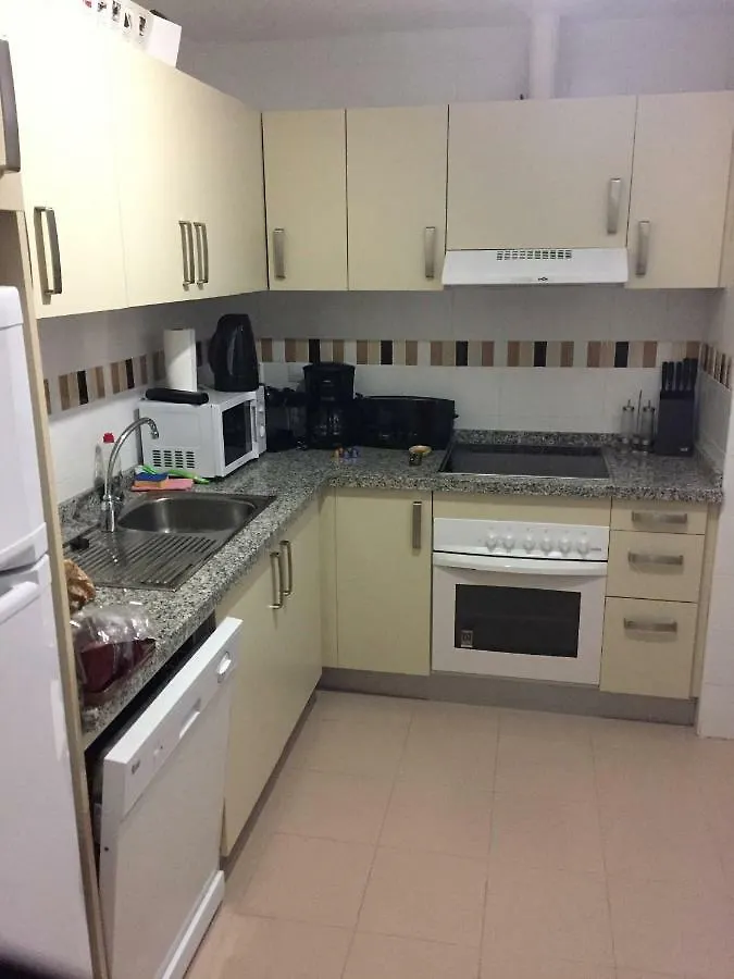 Sunny, Quiet And Spacious Apartment Nearby The Sea Málaga