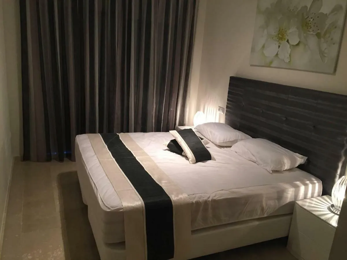 Sunny, Quiet And Spacious Apartment Nearby The Sea Málaga