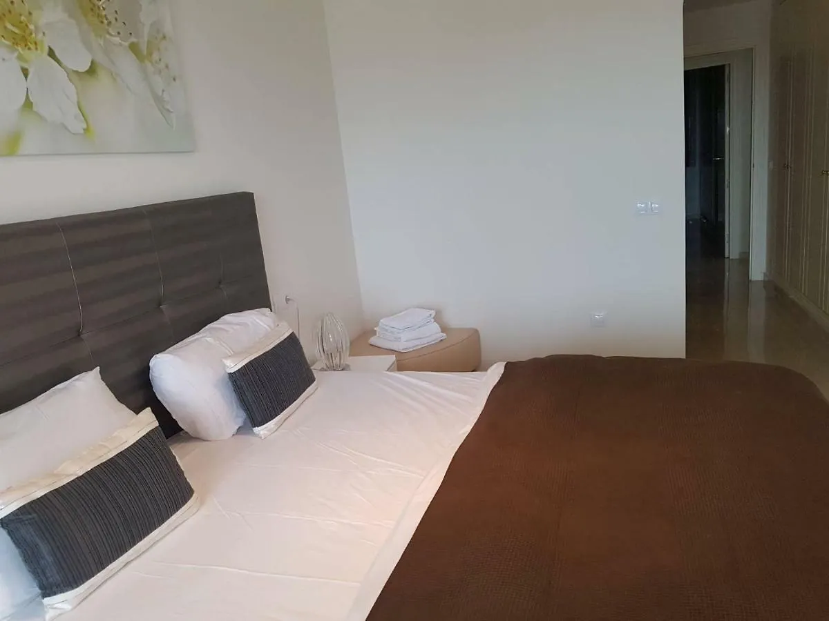 Sunny, Quiet And Spacious Apartment Nearby The Sea Málaga